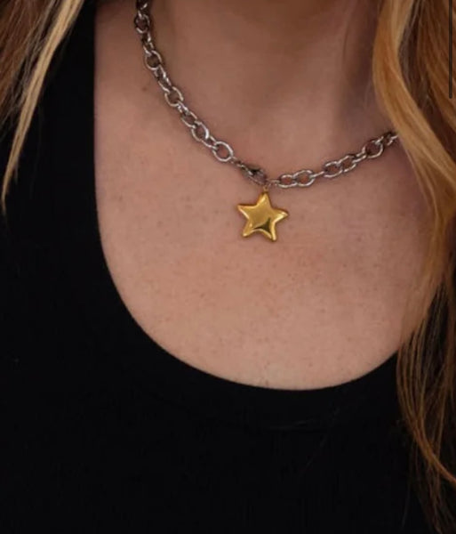Chansuttpearls Two Toned Star Necklace