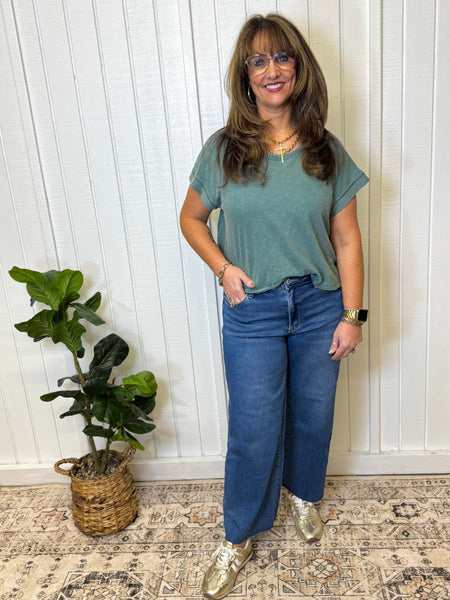 Vervet Cut Off Raw Hem Jeans
