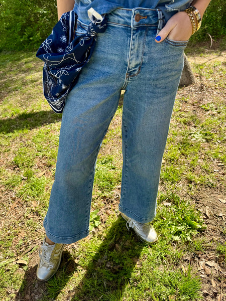 Judy Blue Mid Rise With Bandana Loop Jeans