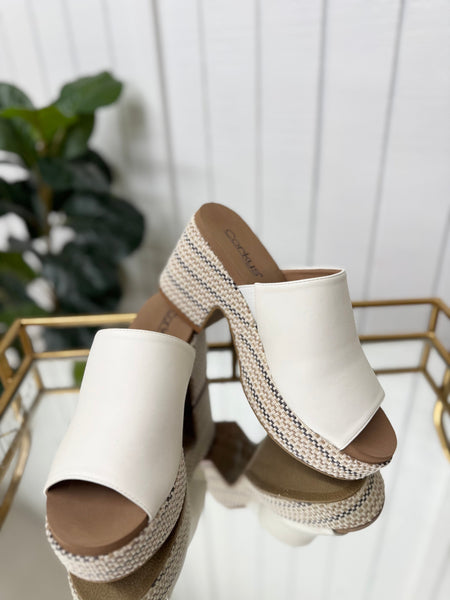 Totally Buggin’ Ivory Corkys