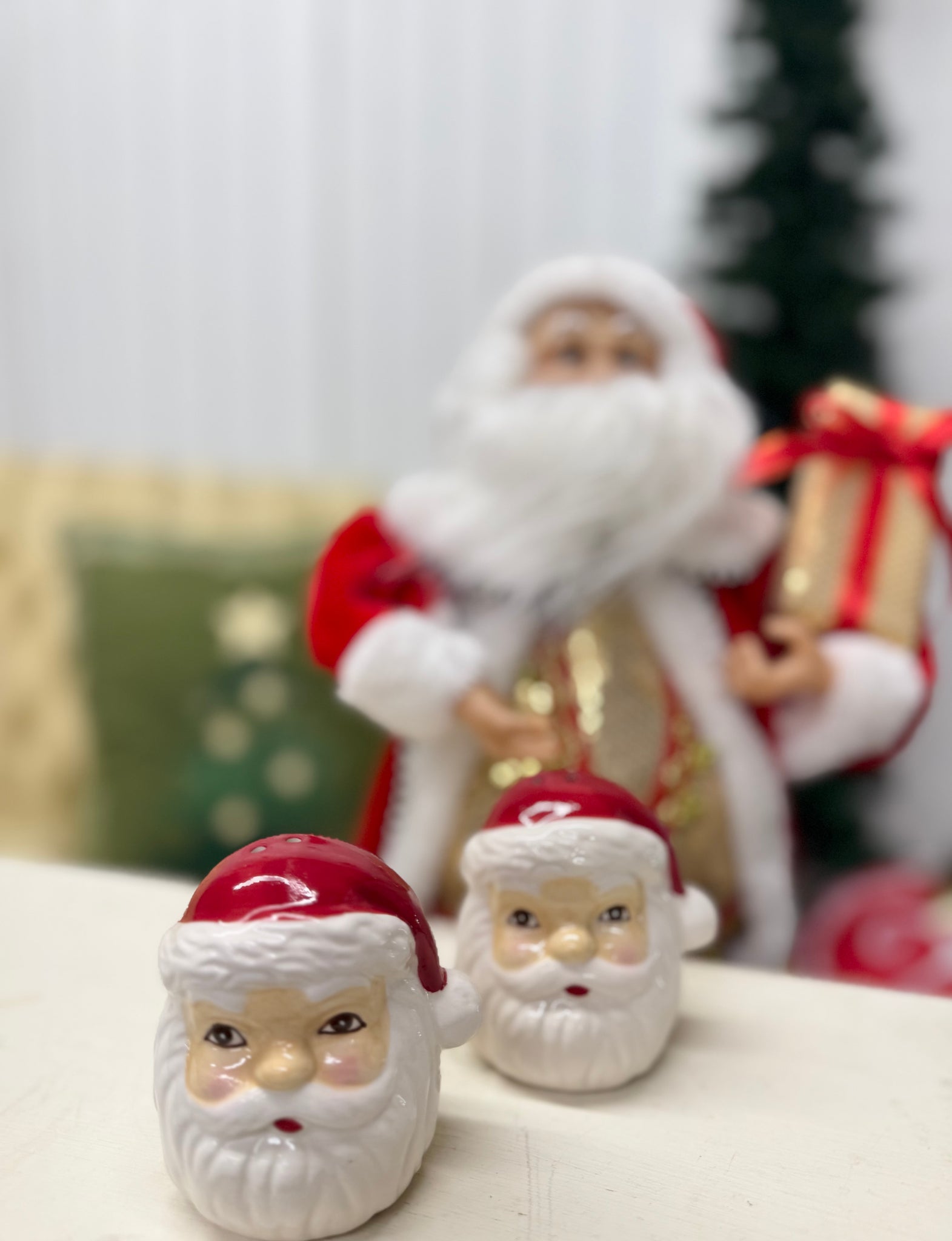 Santa Salt & Pepper Shakers
