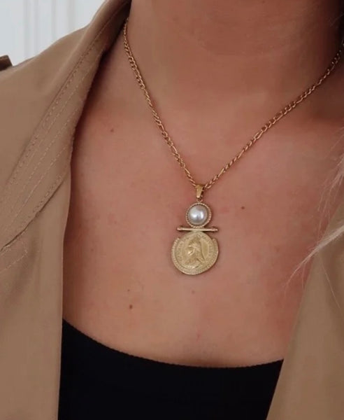 Chansuttpearls Macy Necklace